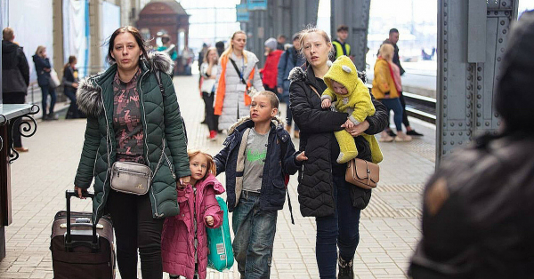 Польша прекращает выплачивать пособие украинским беженцам