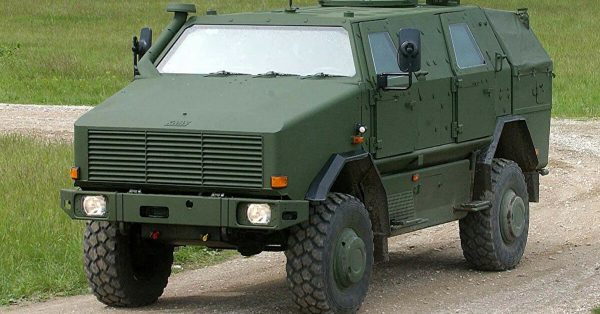 Німеччина передала Україні дві РСЗВ Mars II та 50 бронемобілів Dingo