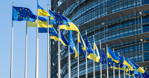 Рада ЄС схвалила виділення 5 млрд євро макрофіну Україні